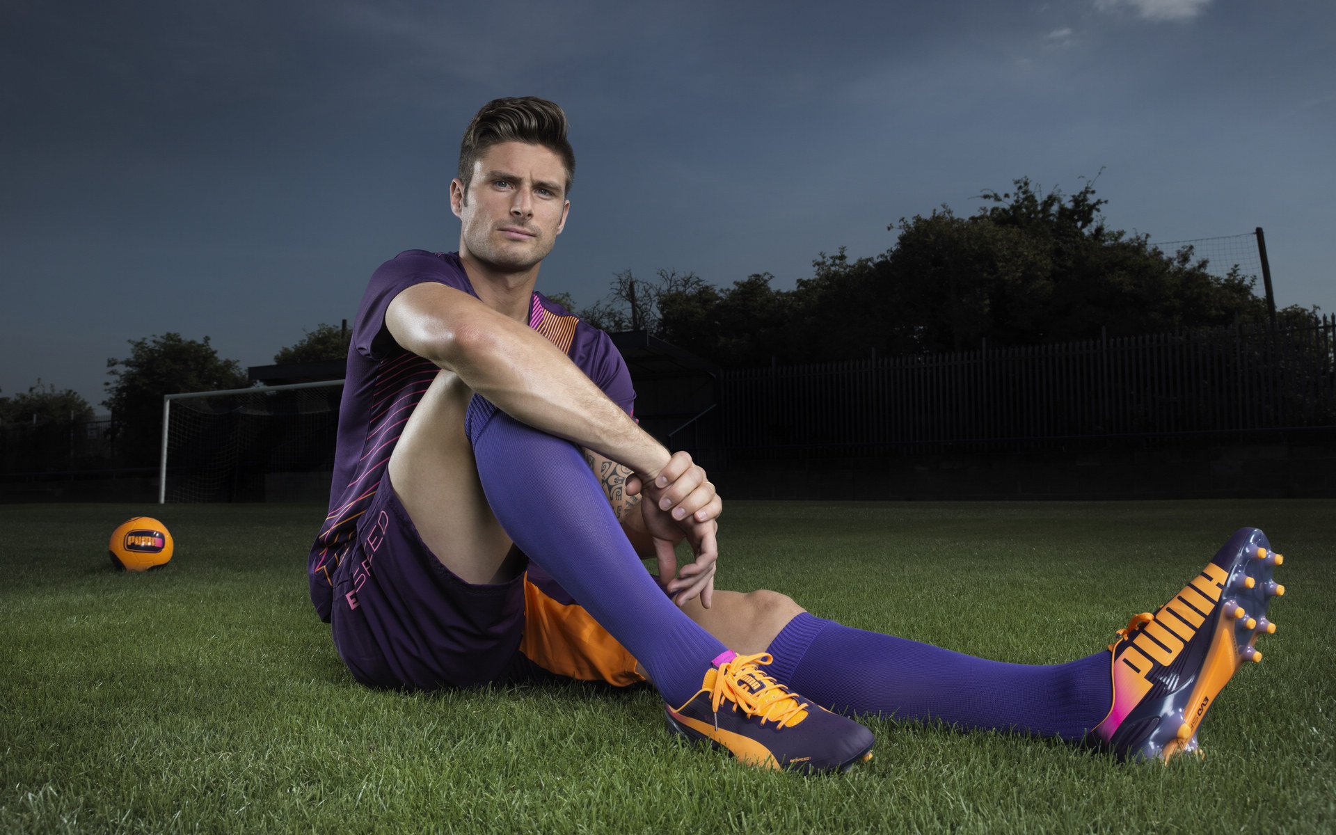 爱游戏体育平台-_城市太空跑：在未来世界中飞跑_，太空城市,太美了