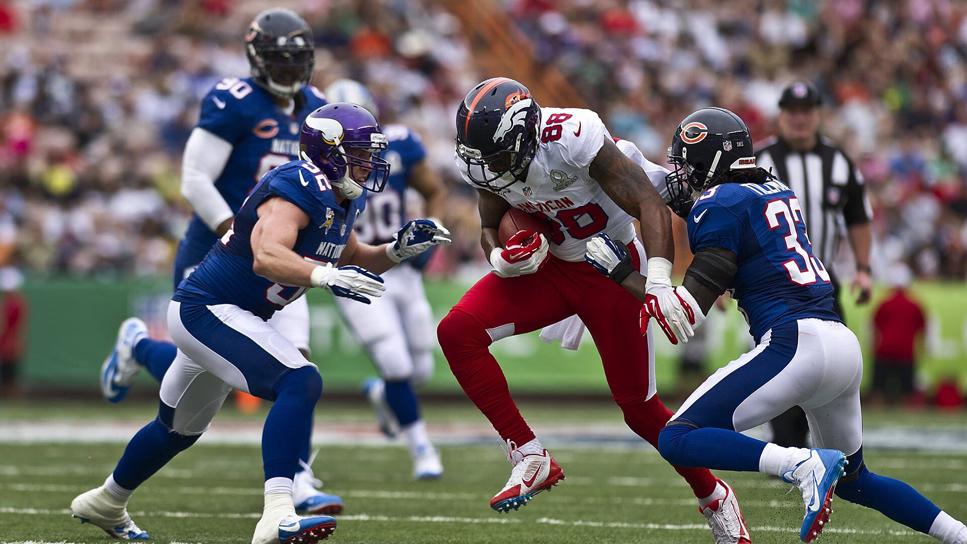 【精彩瞬间】运动员演练最炫防守牌技，防守标准动作